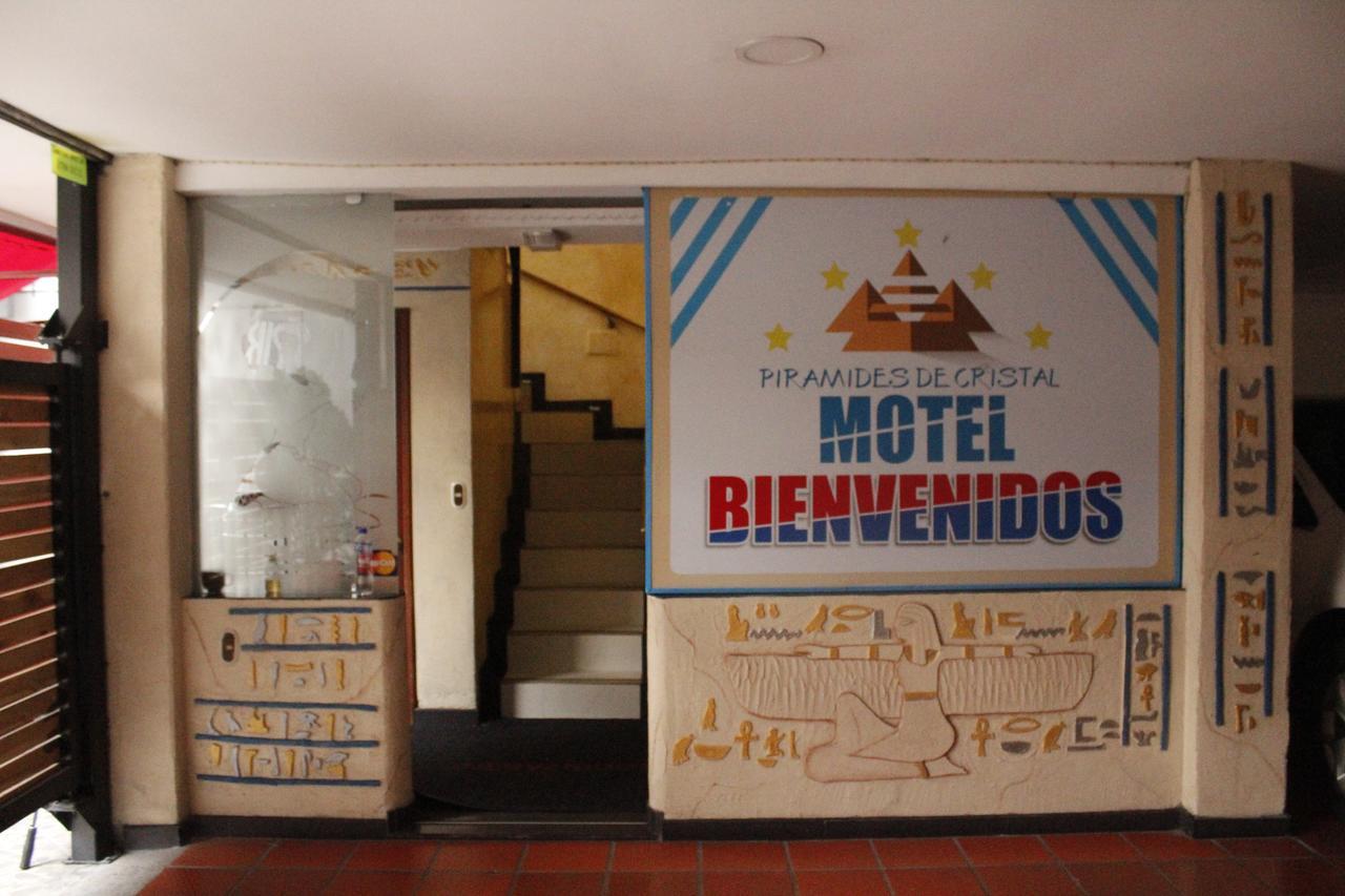 Motel Piramides De Cristal Bogotá Exterior foto